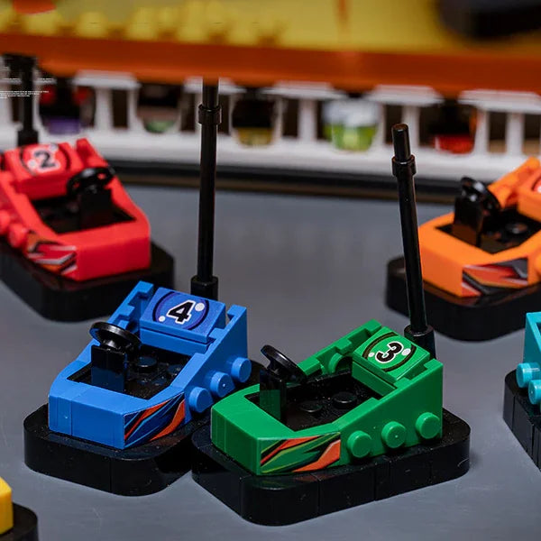 Jahrmarkt Autoscooter – Freizeitspaß aus Klemmbausteinen 1099 Teile