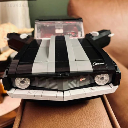 Classic Muscle Car – Schwarzer Oldtimer aus Klemmbausteinen – 1456 Teile